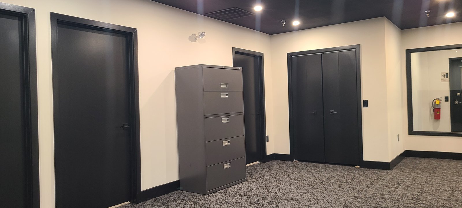 General office room angle two